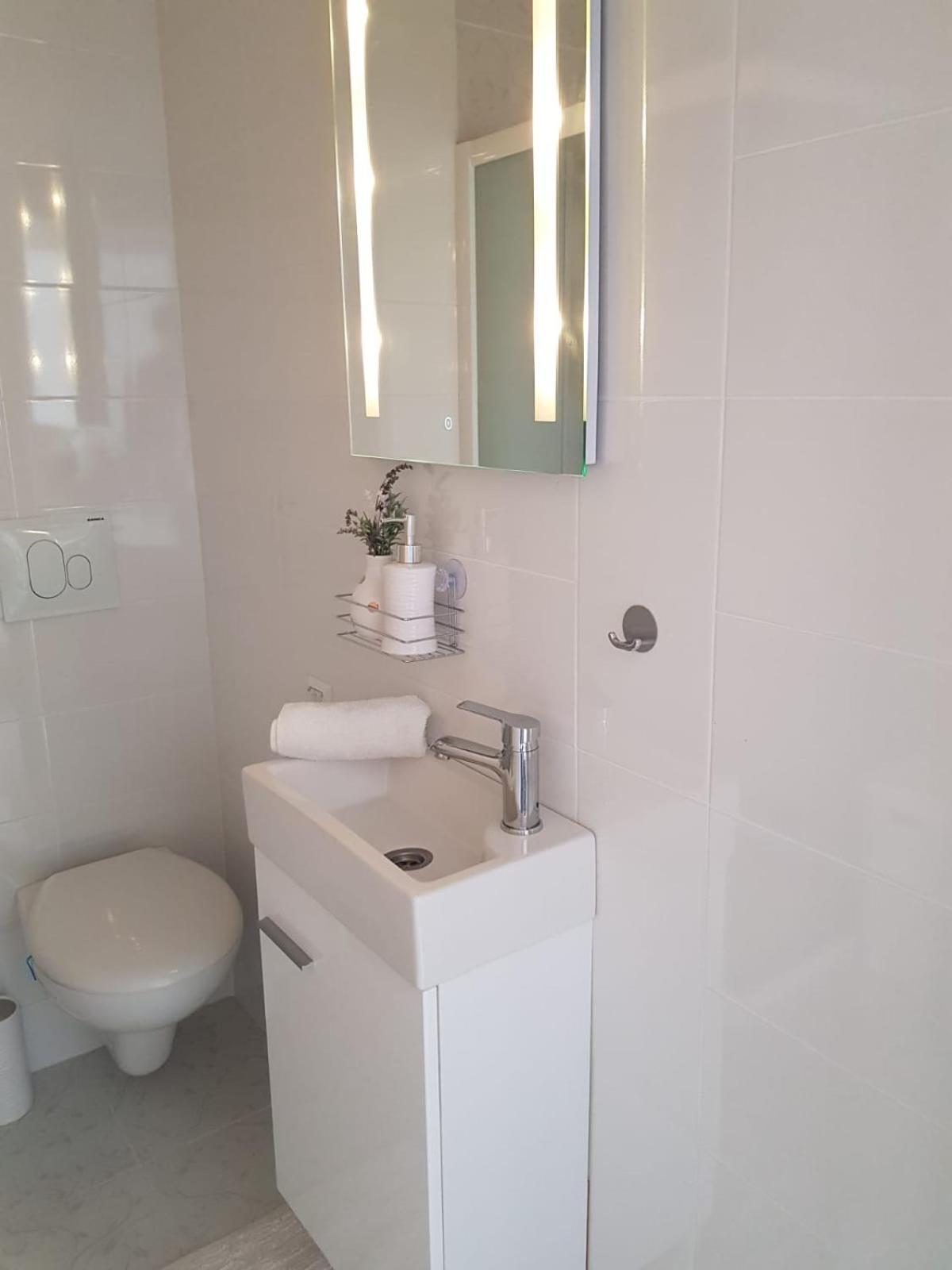 Apartman Kristina - Self Check In & Check Out Otočac Dış mekan fotoğraf