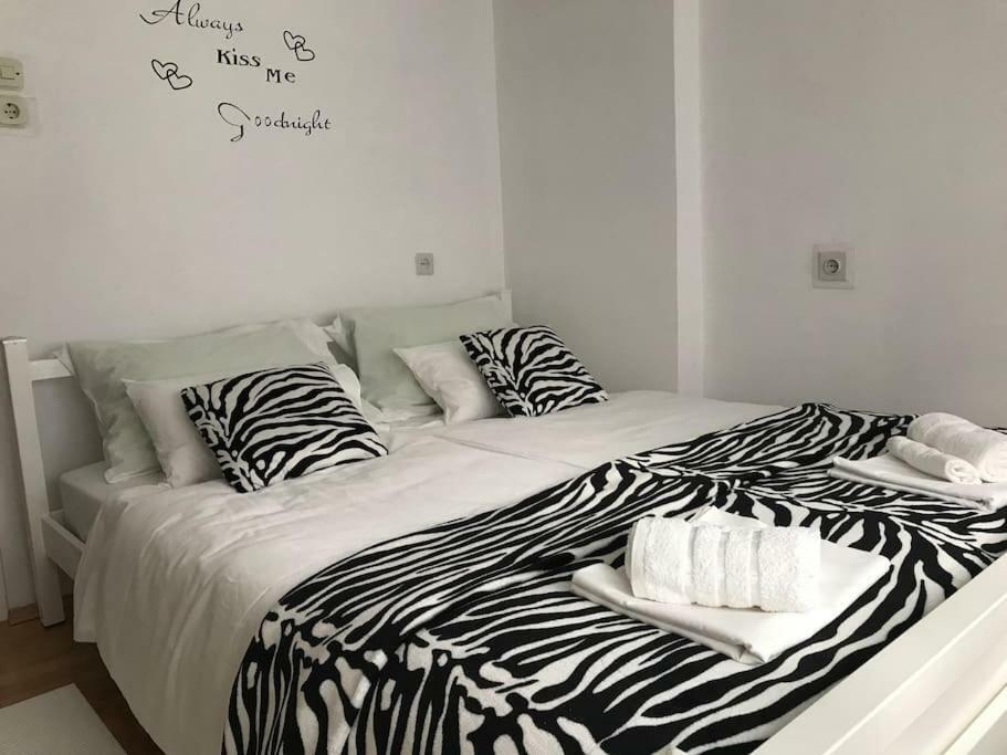 Apartman Kristina - Self Check In & Check Out Otočac Dış mekan fotoğraf