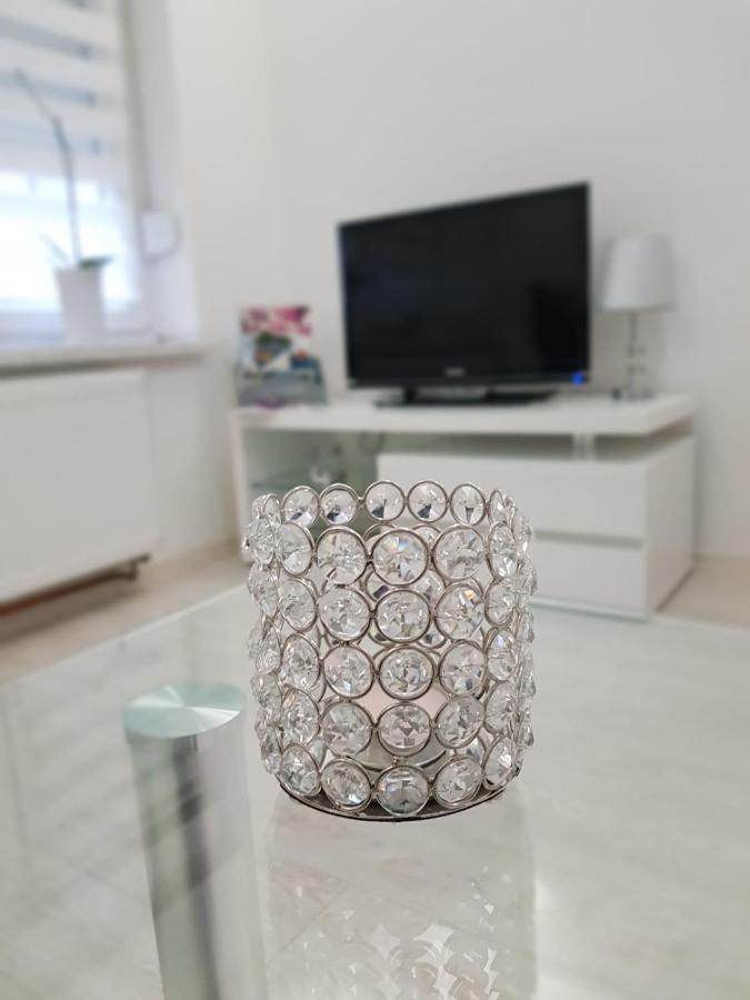 Apartman Kristina - Self Check In & Check Out Otočac Dış mekan fotoğraf